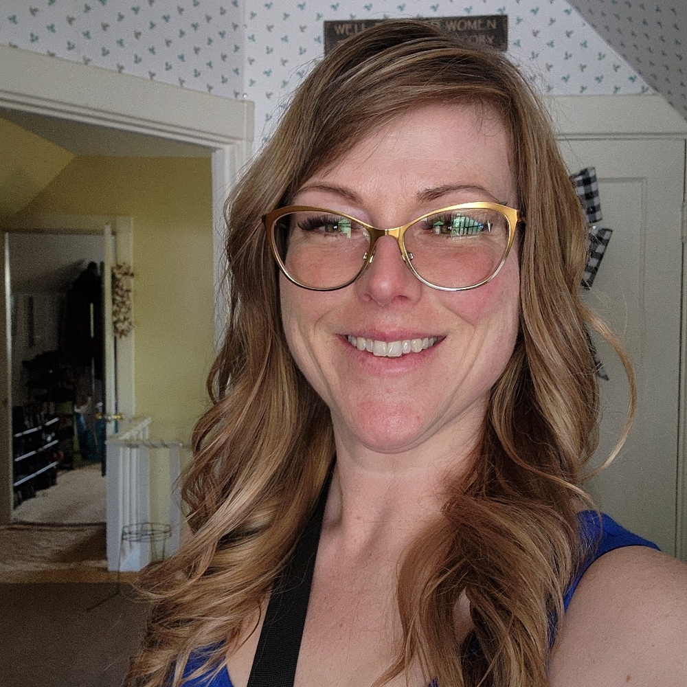 Meet your Posher, Whitney